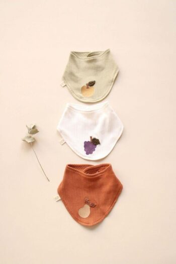 3-Piece Embroidered Shawl Apron Model 3