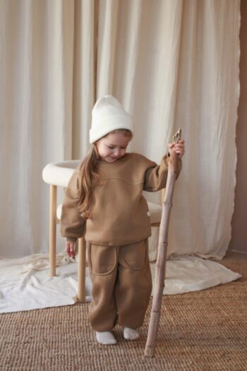 Fleece Sweatshirt Tracksuit with Visor Stitching