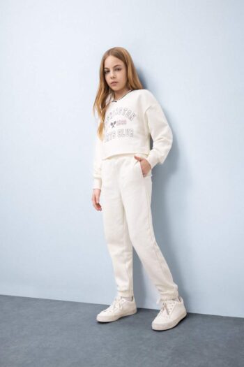 Girl's 2-Piece Set with Printed Sweatshirt and Elastic Waist Jogger Pants.