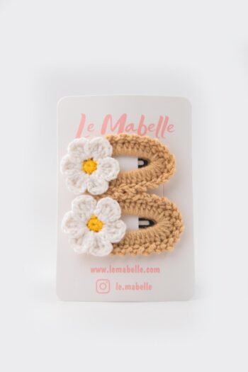 Bej Örgü Çiçek 2'li Toka Set translates to "Beige Woven Flower Set of 2 Hair Clips."