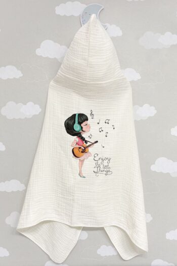 Tuğba Kuğu 4-Layer Muslin Hooded Towel - Young Series - Girl Listening to Music