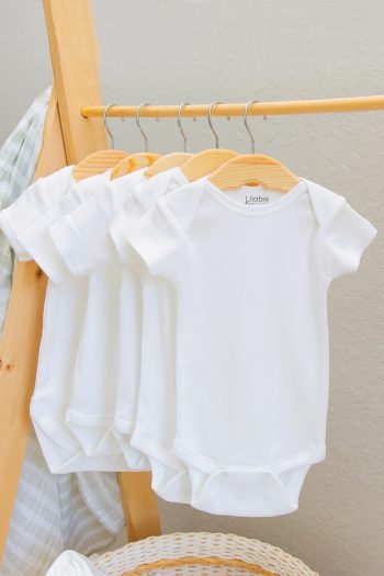 Lilabio 100% Organic Cotton 5-Pack White Short Sleeve Baby Bodysuits