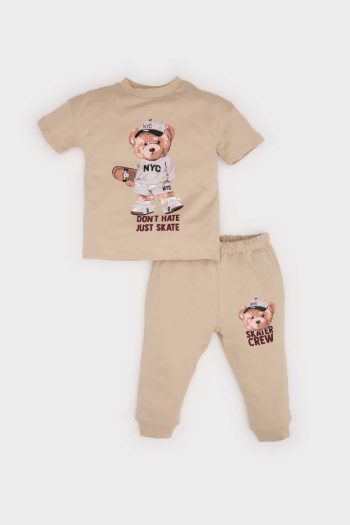 Baby Boy 2-Piece Set with Bear Print Short Sleeve T-Shirt and Elastic Waist Sweatpants