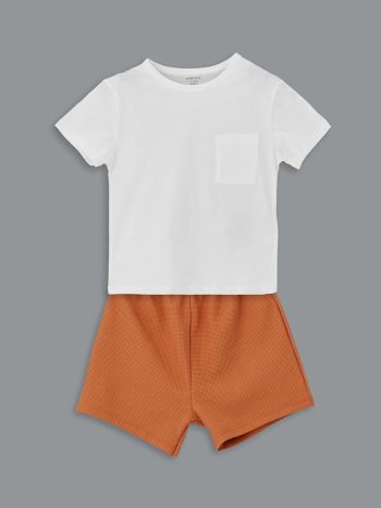LCW Baby  Cotton Baby Boy T-Shirt and Shorts Set in Ecru (2 Pieces)
