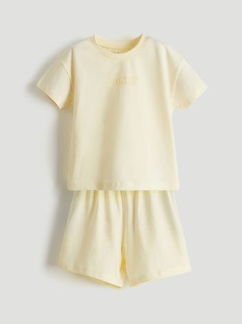 LCW Baby Yellow Basic Boys' Baby T-Shirt and Shorts Set (2 Pieces)
