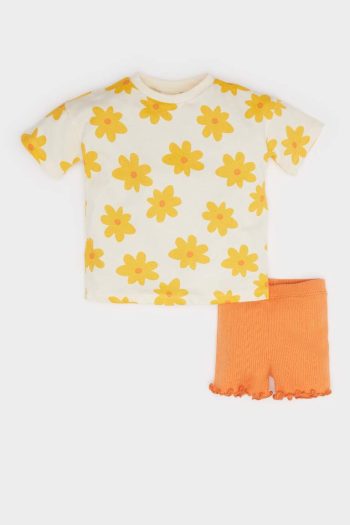 Girl's 2-Piece Set with Patterned Short-Sleeve T-Shirt and Elastic Waist Shorts