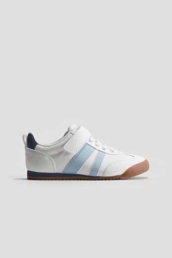 Sports Shoes