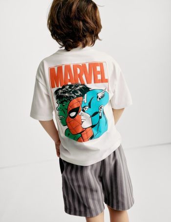 Boys' Marvel Character Printed White T-shirt and Striped Shorts Set