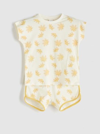 LCW Baby                                                                                        Off-White Floral Girl Baby T-Shirt and Shorts Set