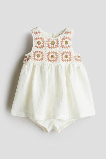 2-Piece Detailed Crochet Set