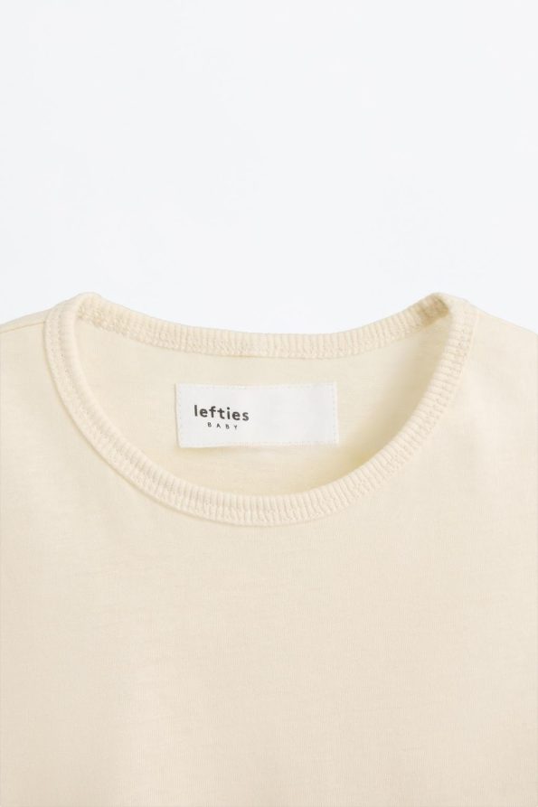 4-Piece Basic T-Shirt Set