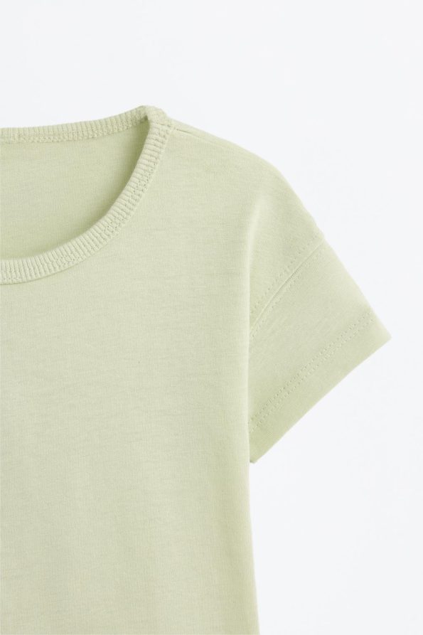 4-Piece Basic T-Shirt Set