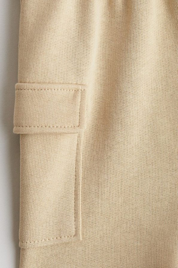 H&M Sweatshirt Cargo Shorts