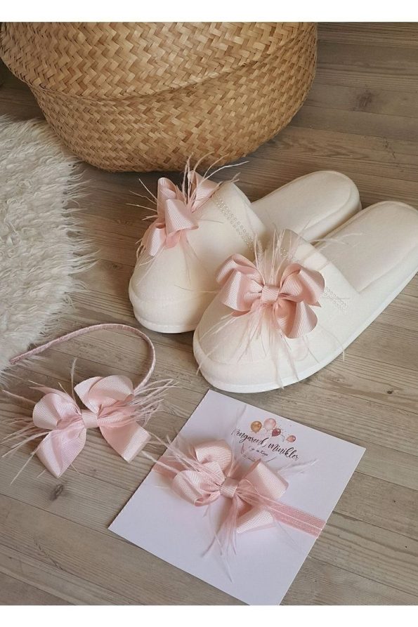 Colorful Little Ones Powder Pink Feather Bow Nursing Set