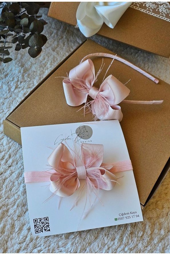 Colorful Little Ones Blush Pink Bow-Embellished Feathered Mother and Baby Crown Set