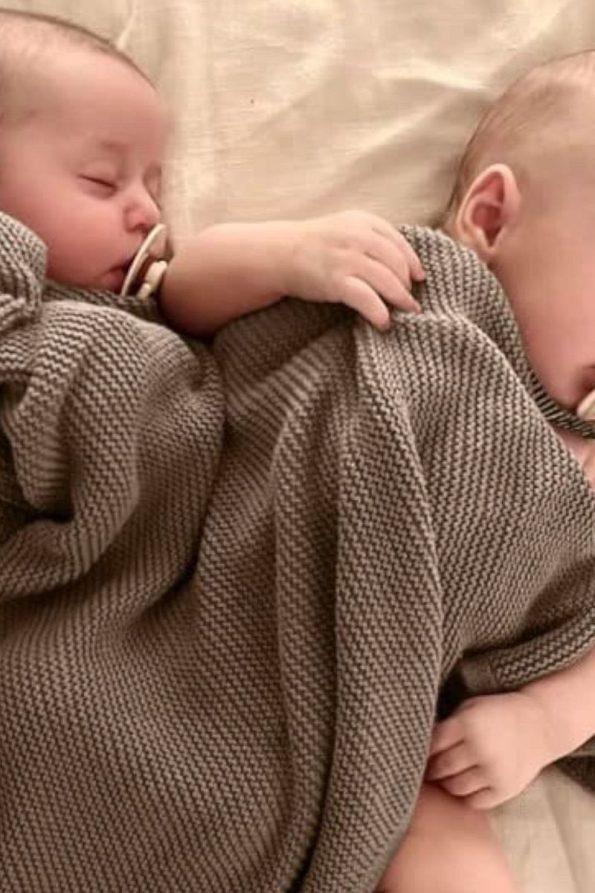 Battani.Co Knit Baby Blanket for Boys and Girls 85cm x 85cm in Beige Brown