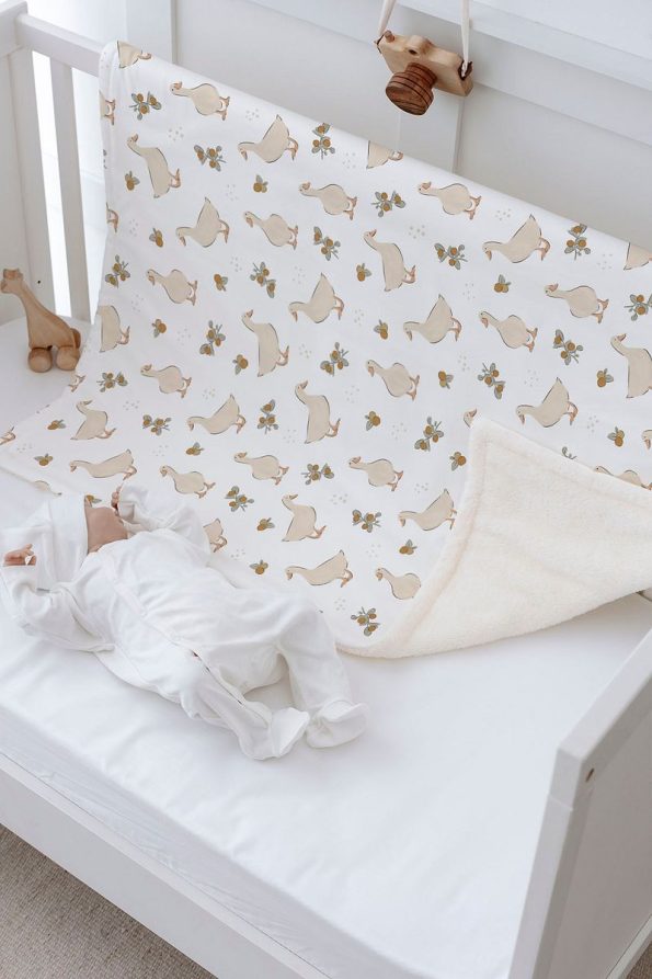 Tuğba Swans Plush Reversible Blanket - Bohemian Duck