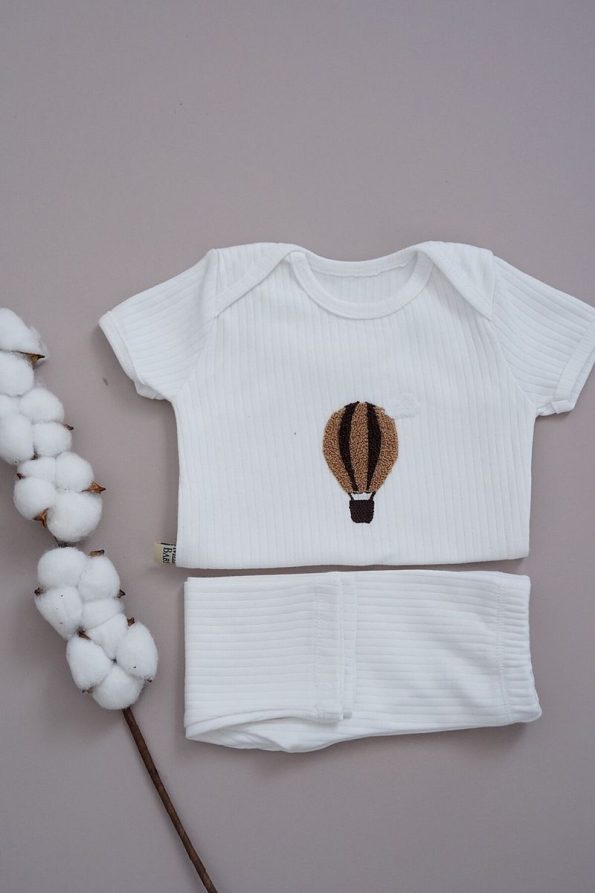 MELLS BABY Balloon Embroidered Short Sleeve Baby Bodysuit and Snap Leggings Set