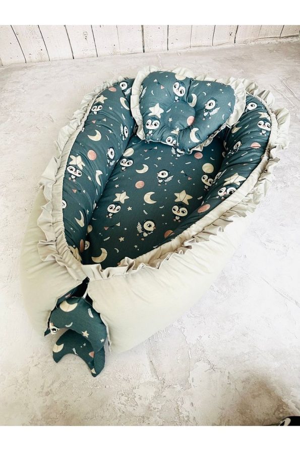 JUNIPERUS Penguin Ruffled Orthopedic Dual-Sided Baby Nest