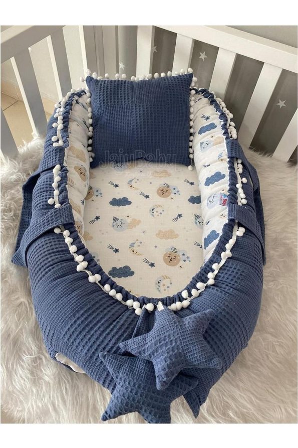 Jaju Baby Organic Cotton Waffle and Muslin Pom Pom Baby Nest