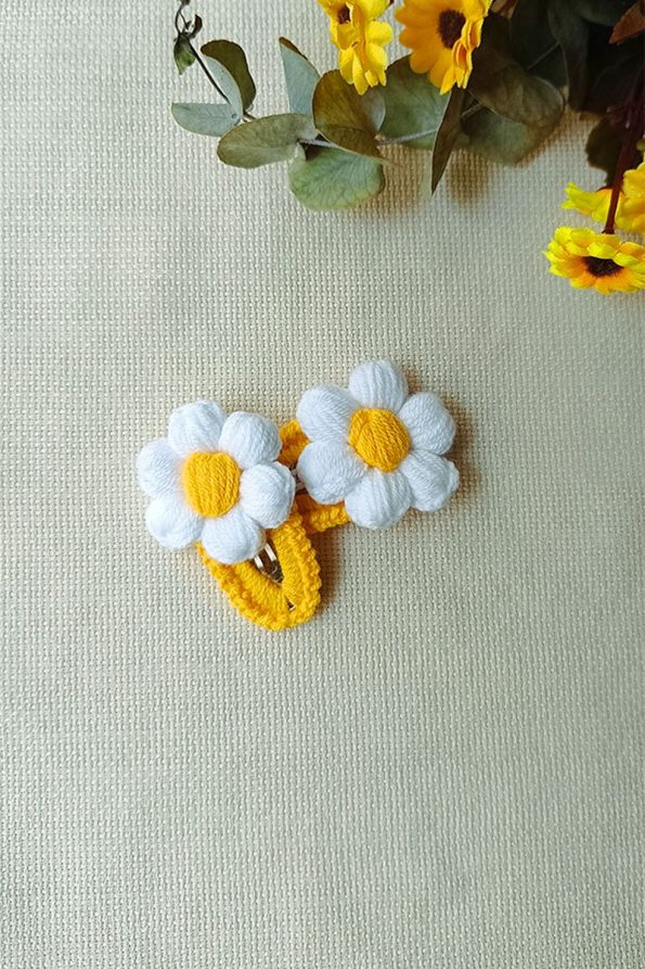 D&D CONCEPT Yellow White Daisy Snap Hair Clip