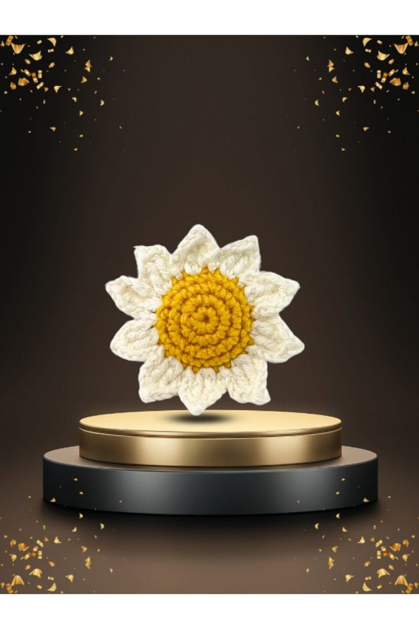 Natural Products White Daisy Hair Clip
