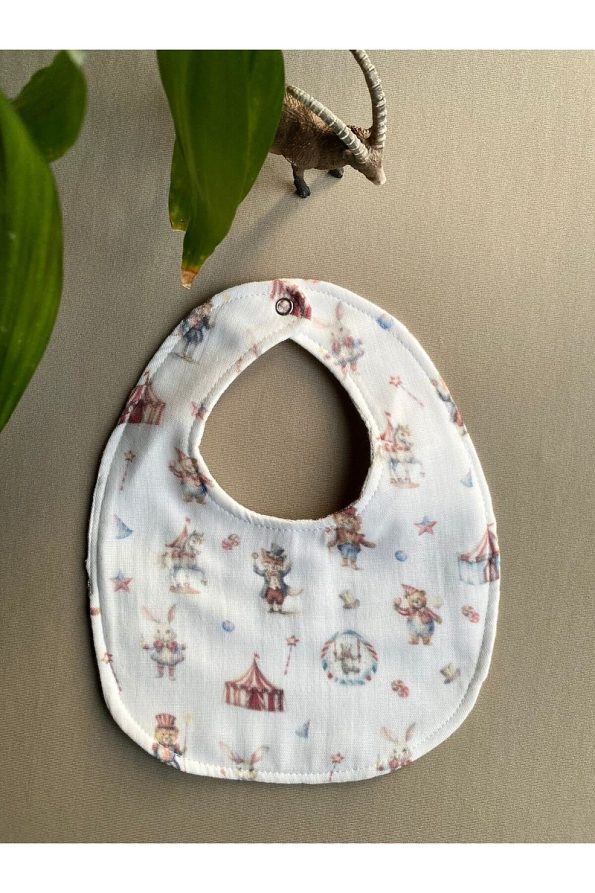 SNOWFLAKE Reversible Circus Print Muslin Bib