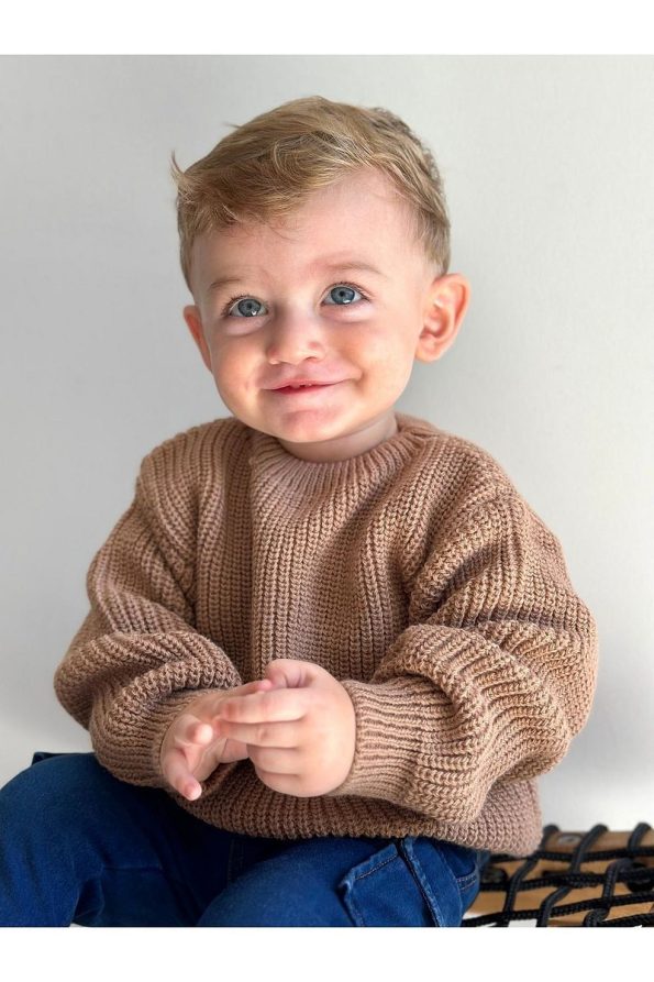 Babily Knit Baby Sweater - Flexible Unisex Oversize, 0-5 Years