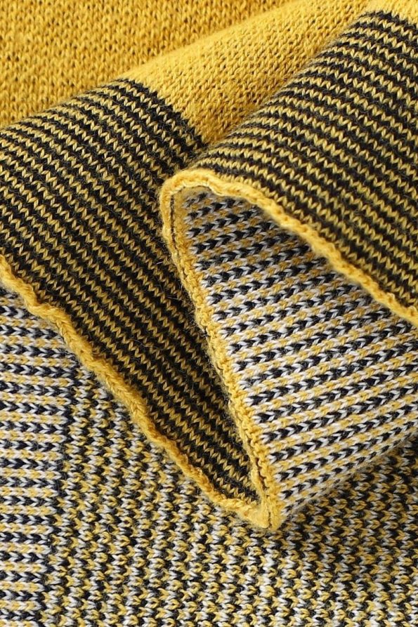 Battani.Co Knitted Baby Blanket for Boys and Girls - Yellow Penguin 90cm x 110cm