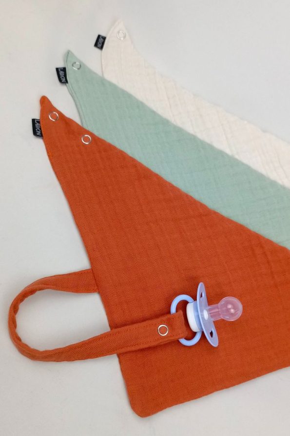 Lawon Set of 3 100% Cotton 8-Layer Muslin Bibs with Pacifier Clips