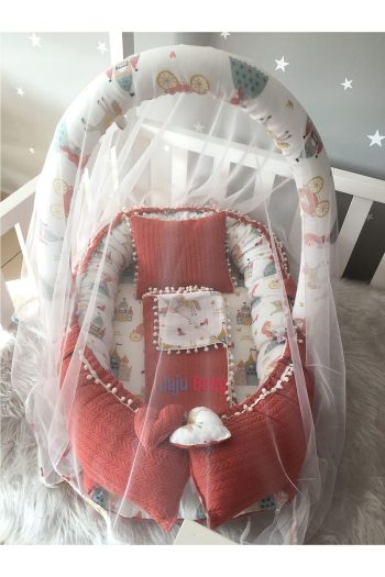 Jaju Baby Nest Brick Knit Fabric and Muslin Pom Pom Set