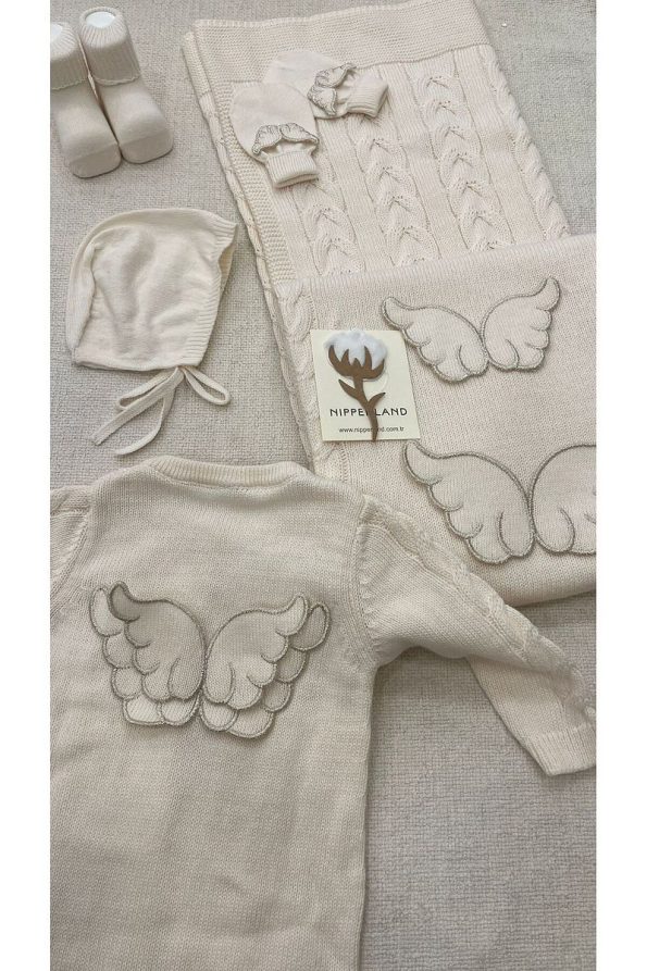 Nipperland Baby Knit Set for Boys and Girls 0-3 Months with Lace Floral Design