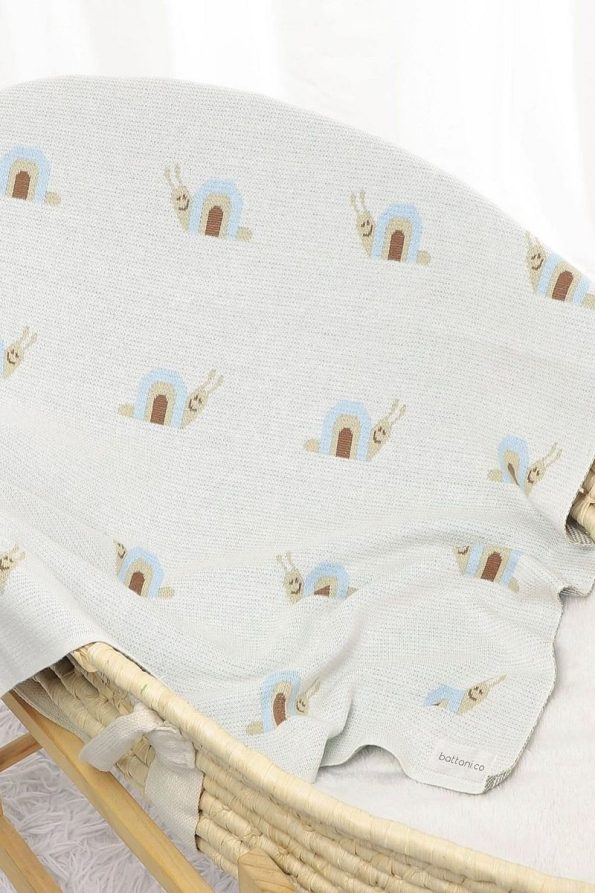 Battani.Co Knitted Baby Blanket for Boys and Girls - Cream Snail 85cm x 85cm