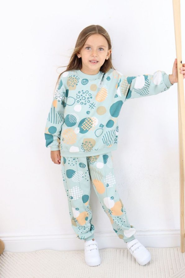 HARIKA KIDS Girls' Medium Thickness Tracksuit