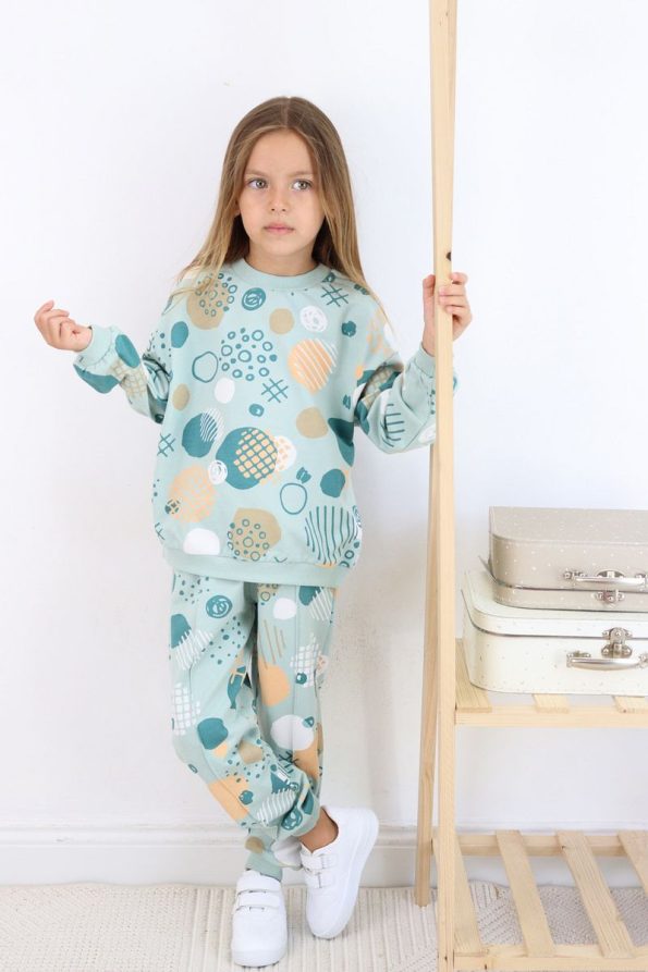 HARIKA KIDS Girls' Medium Thickness Tracksuit