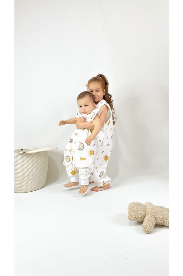 Las Vivas Kids Summer Muslin Sleeping Bag 0.5 Tog Rainbow Design