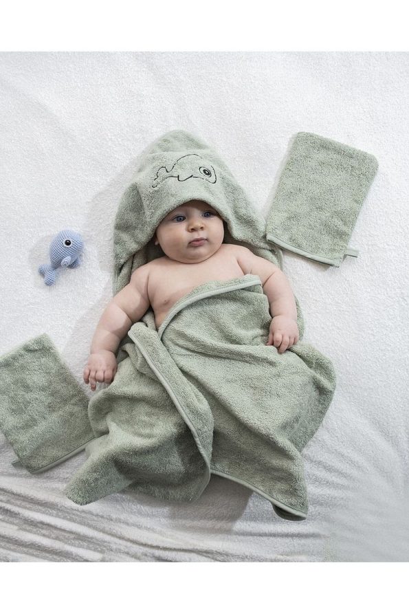 EIFIN Bamboo Fish Embroidered Baby Towel Swaddle and Pouch Set