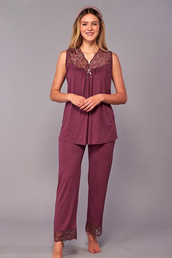 Elegant Lace Maternity Pajama Set in Purple