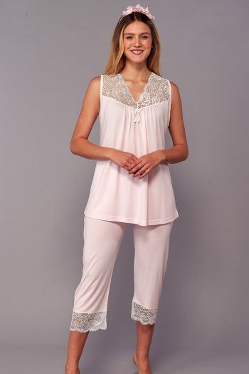 Flora Lace Maternity Capri Set in Powder Pink