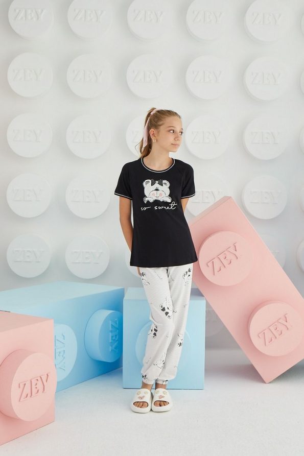 Zeyzey Girls Printed Pajama Set