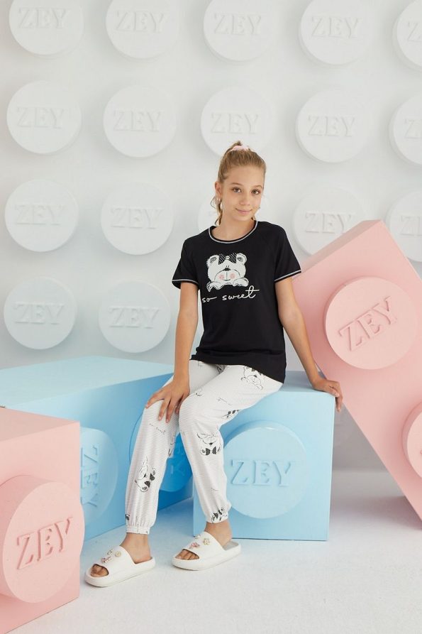 Zeyzey Girls Printed Pajama Set