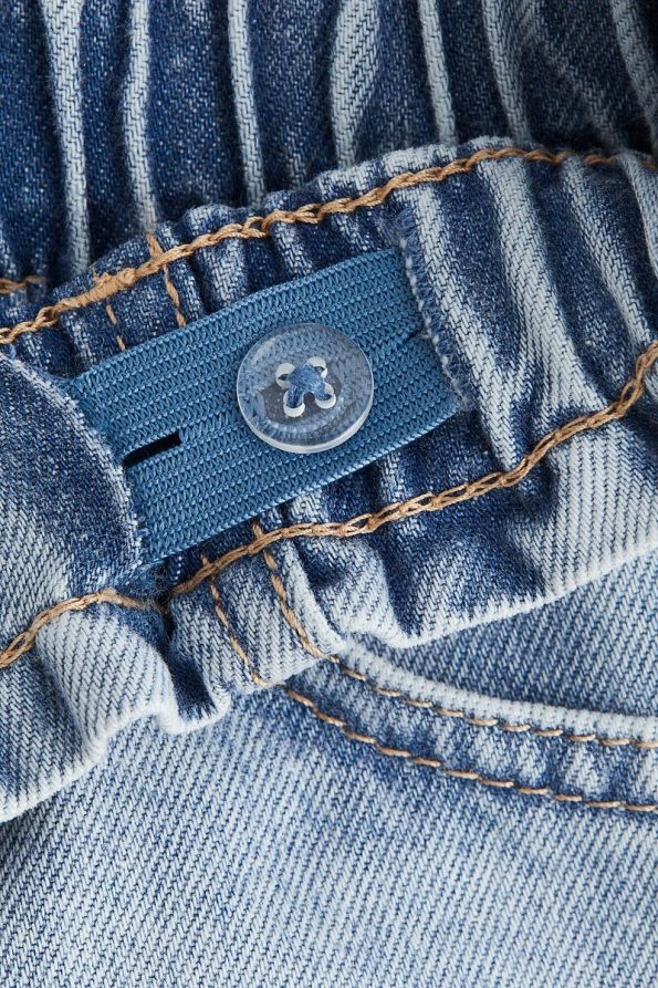 H&M Loose Fit Tapered Jeans