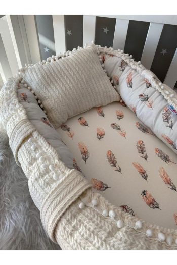 Jaju Baby Nest Luxury Baby Nest with Pom Poms and Feather Pattern