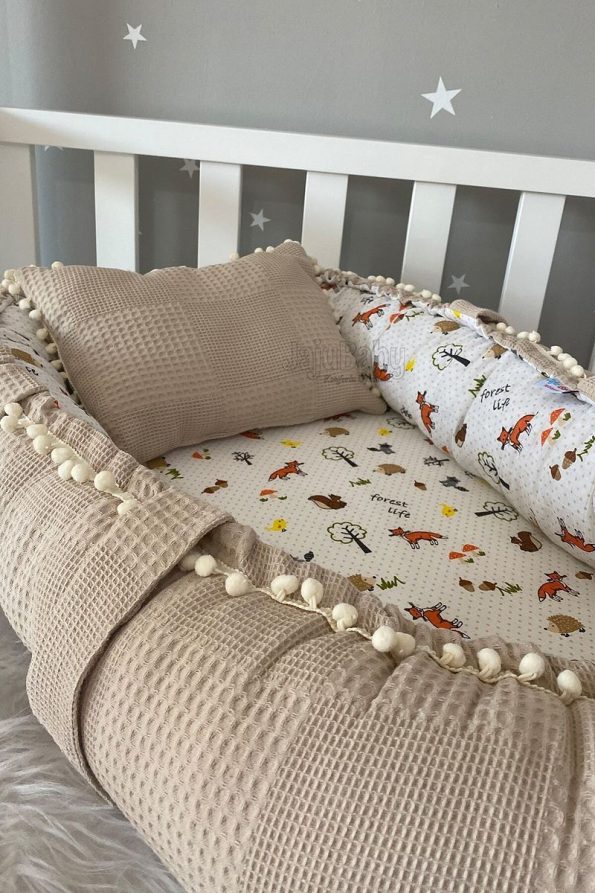 Jaju Baby Fox Design Organic Cotton Nest with Pom Poms