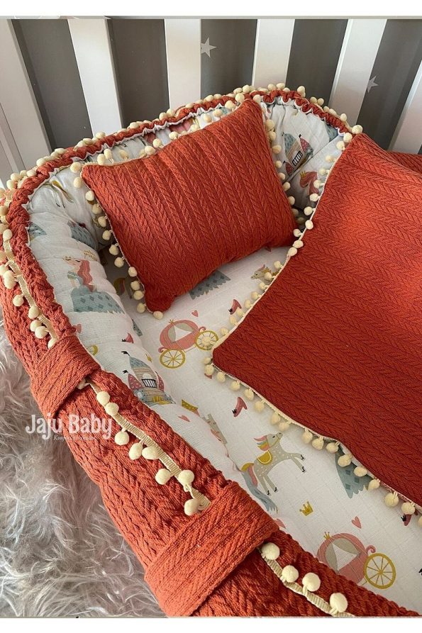 Jaju Baby Nest Terracotta Knit and Muslin Fabric Pom-Pom 3-Piece Co-Sleeping Baby Bed Set
