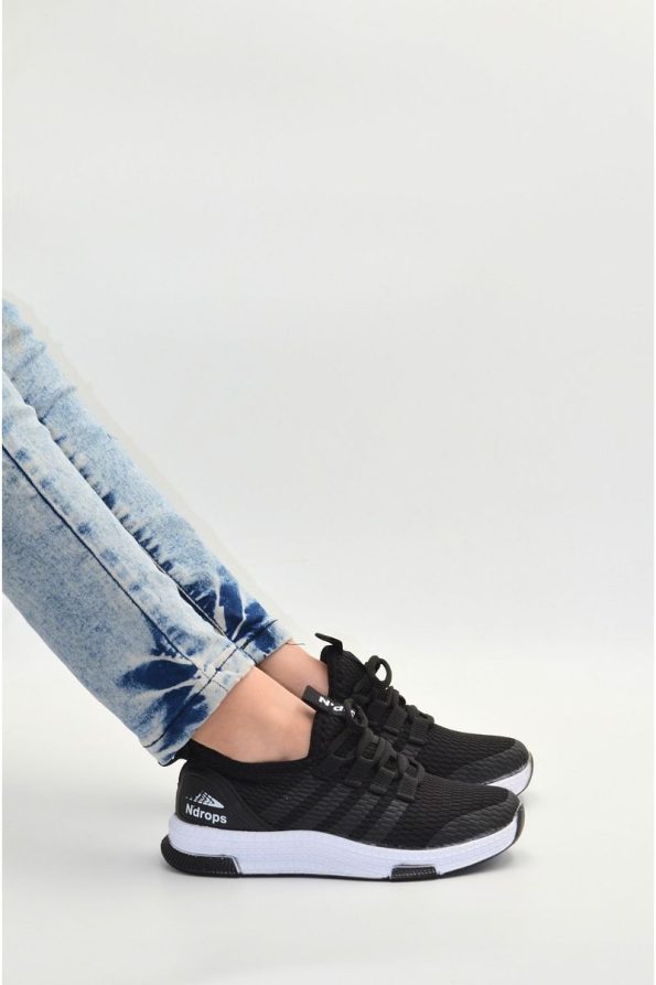 KunduraHane Black and White Ultra Lightweight Flexible Comfortable Kids' Walking and Sports Shoes