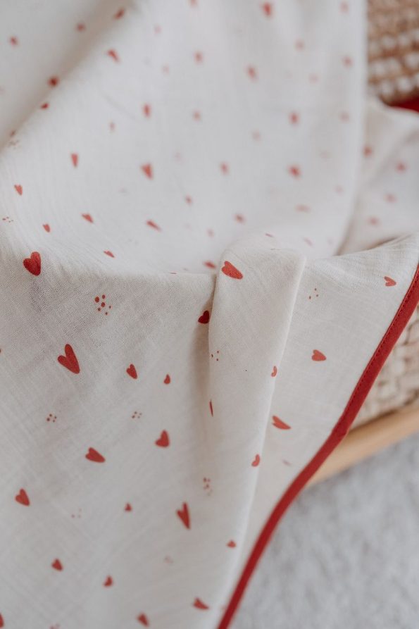 TBA COLLECTION Muslin Blanket | Red Hearts