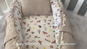 Jaju Baby Fox Design Organic Cotton Nest with Pom Poms