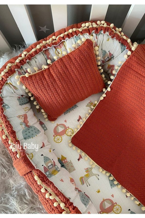 Jaju Baby Nest Terracotta Knit and Muslin Fabric Pom-Pom 3-Piece Co-Sleeping Baby Bed Set