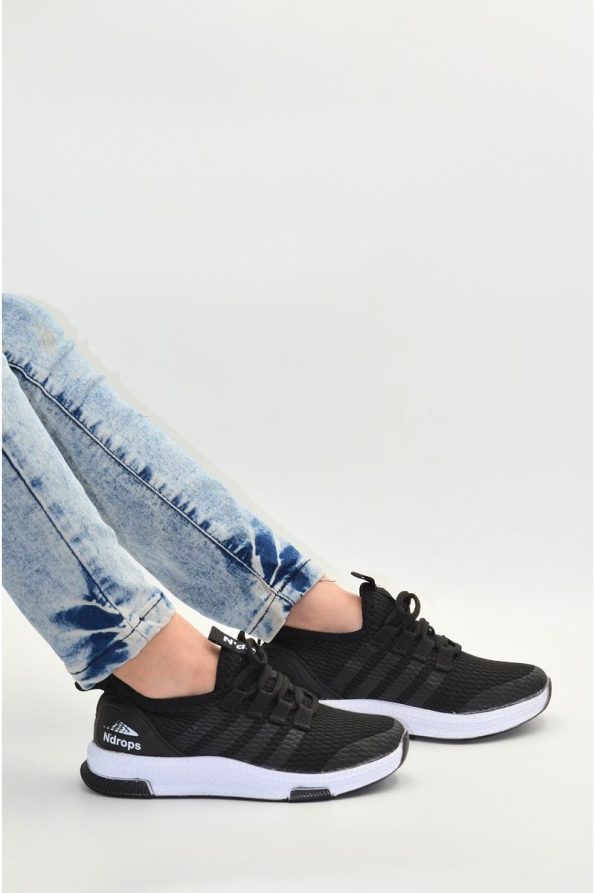 KunduraHane Black and White Ultra Lightweight Flexible Comfortable Kids' Walking and Sports Shoes